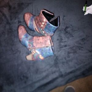 SHEIN Multicolor Patterned Ankle Heeled Boots